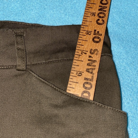 St. John's Bay Stretch olive green capris comfy hook zipper closure NEW size 12 - Picture 13 of 14